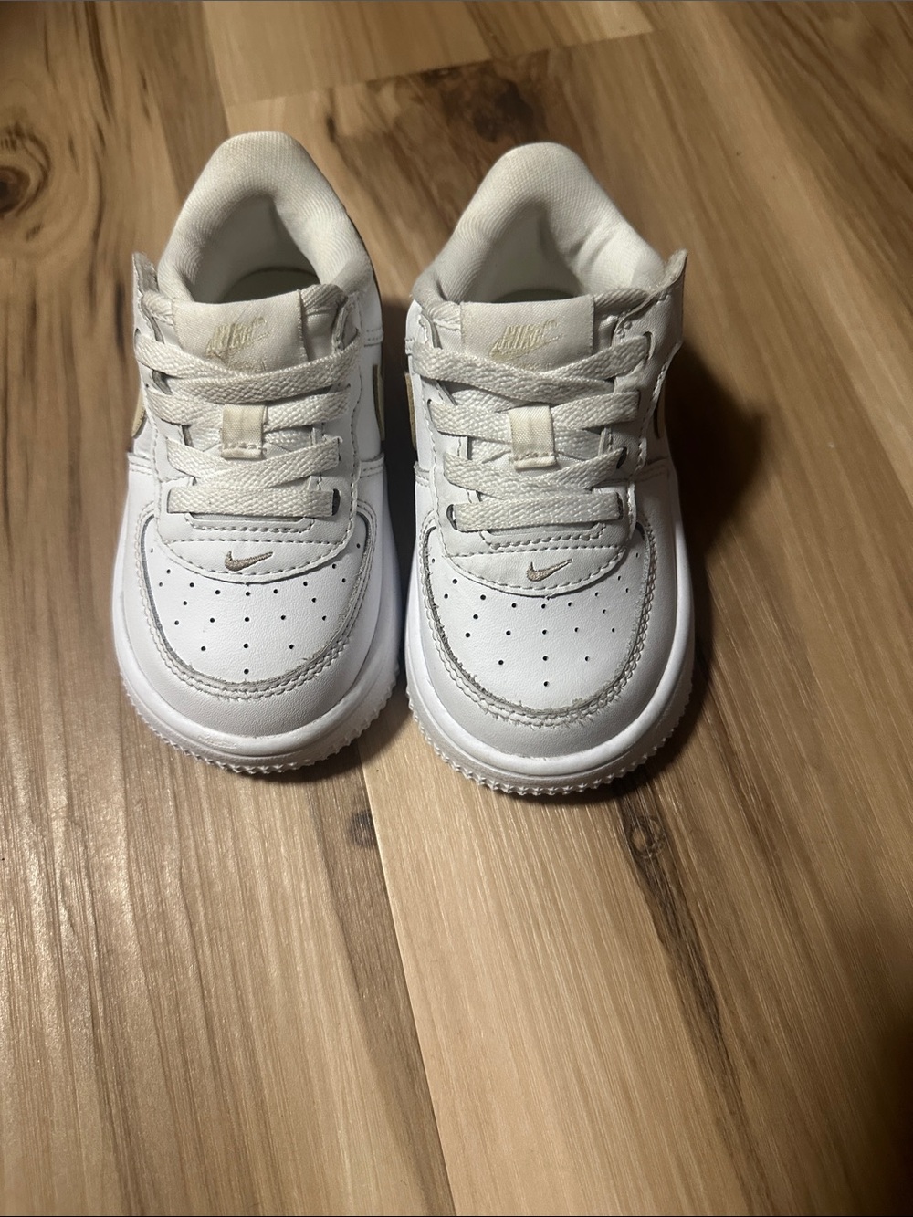 Nike Kids White Low-Top Leather Sneakers